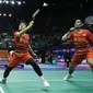 Ganda putra Indonesia, Leo Rolly Carnando/Daniel Marthin, berjibaku pada 16 besar Hong Kong Open 2023 di Hong Kong Coliseum, Kowloon, Kamis (14/9/2023). (Bola.com/PBSI)