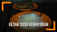 Ketan Susu Kemayoran telah dikenal sejak tahun 1958. Kuliner ini tetap eksis dan berkembang menjadi salah satu destinasi untuk memuaskan perut.