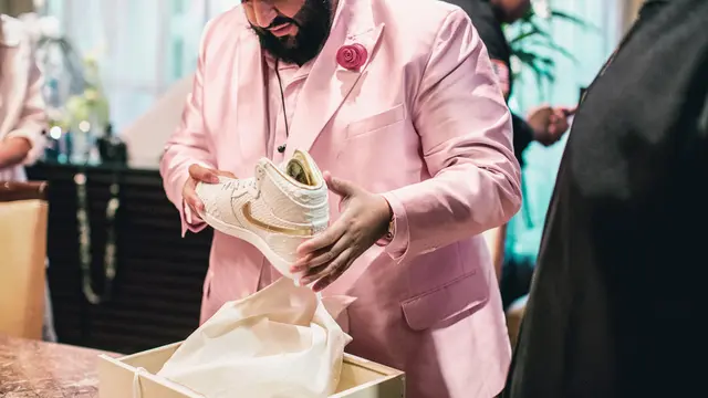 DJ Khaled x The Shoe Surgeon Air Jordan 1/dok. hypebeast
