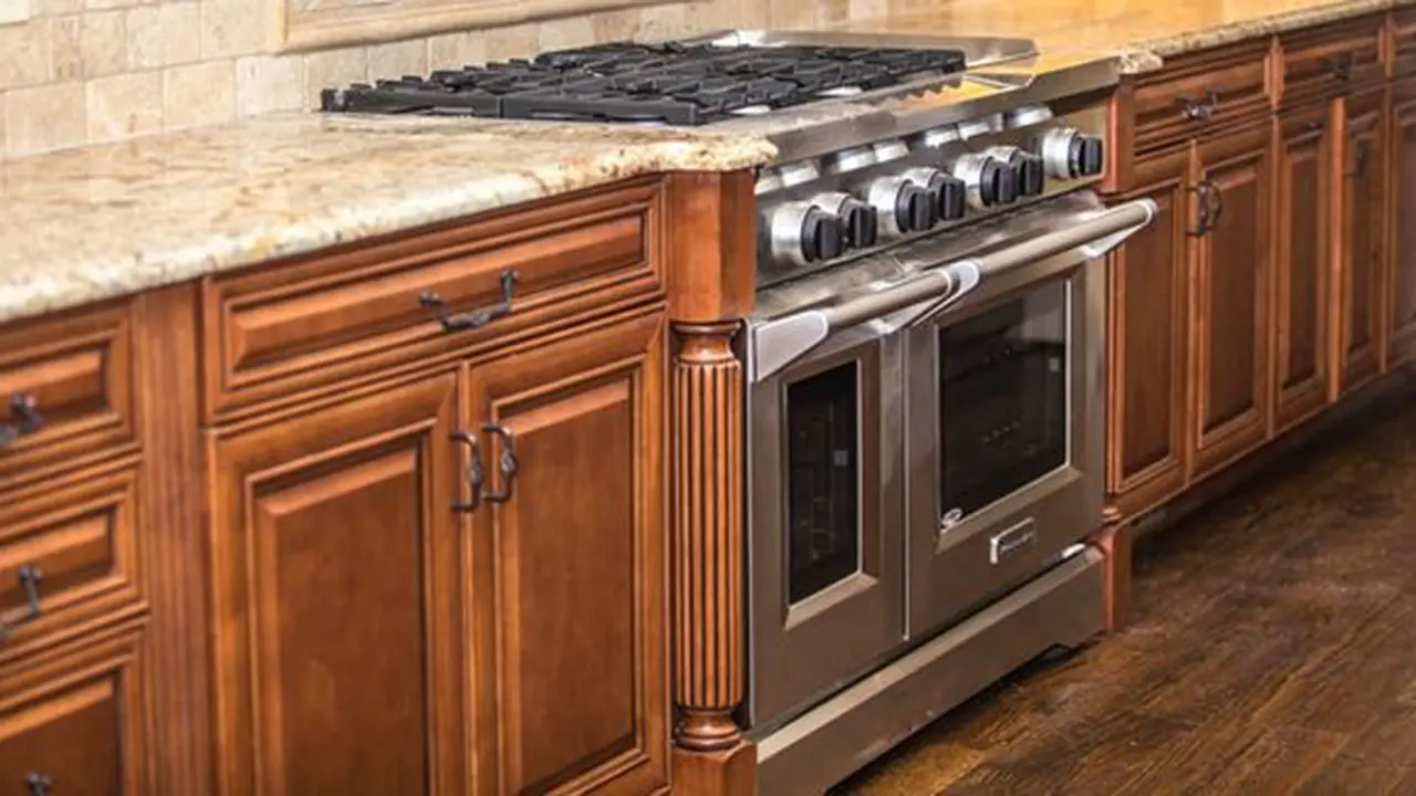 Cara membersihkan lemari kayu dapur/copyright Pexels.com