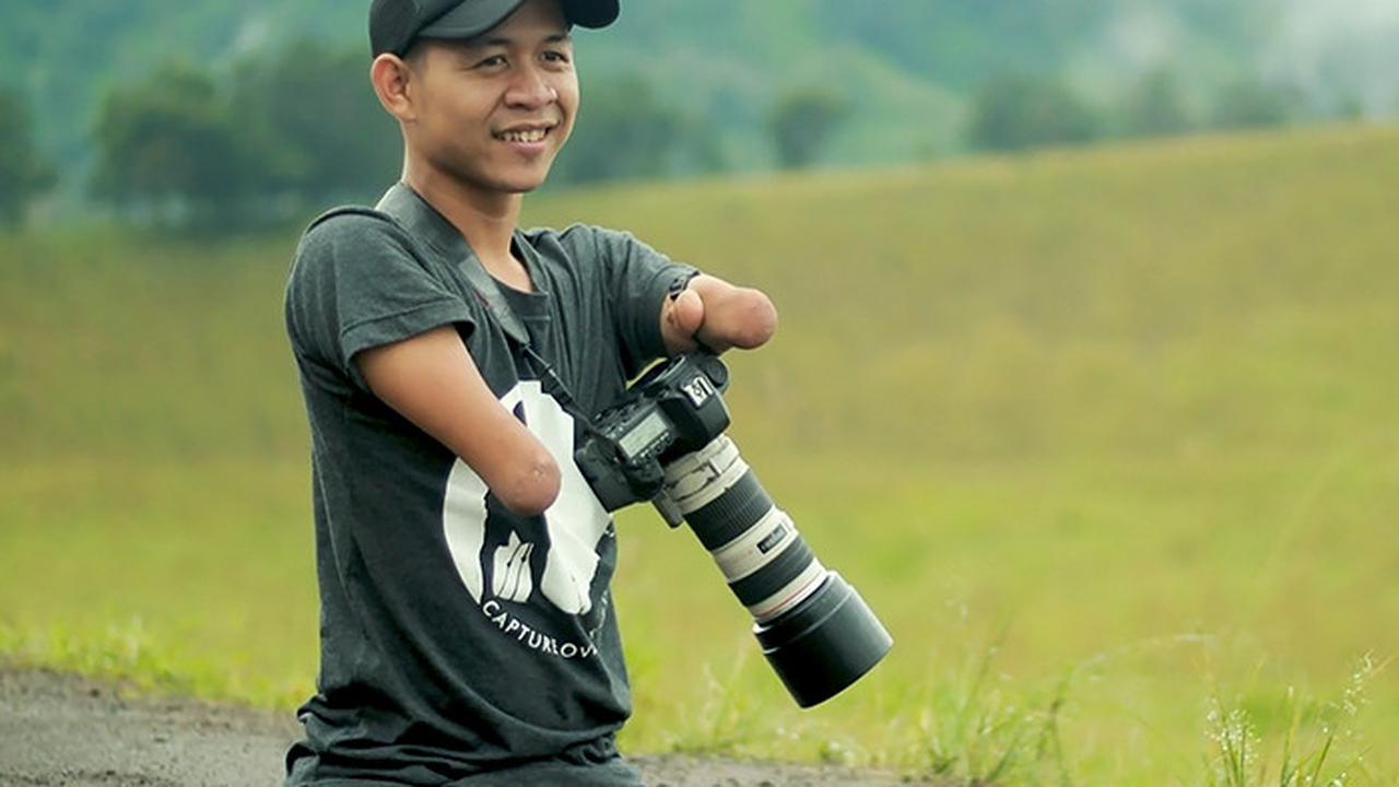 Fotografer Difabel Asal Indonesia Pukau Dunia dengan Karyanya