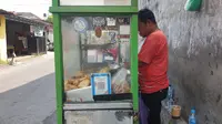 Merantau dari Kuningan, Asep Tekuni Usaha Gorengan di Jogja dengan Omzet Rp500 Ribu Sehari