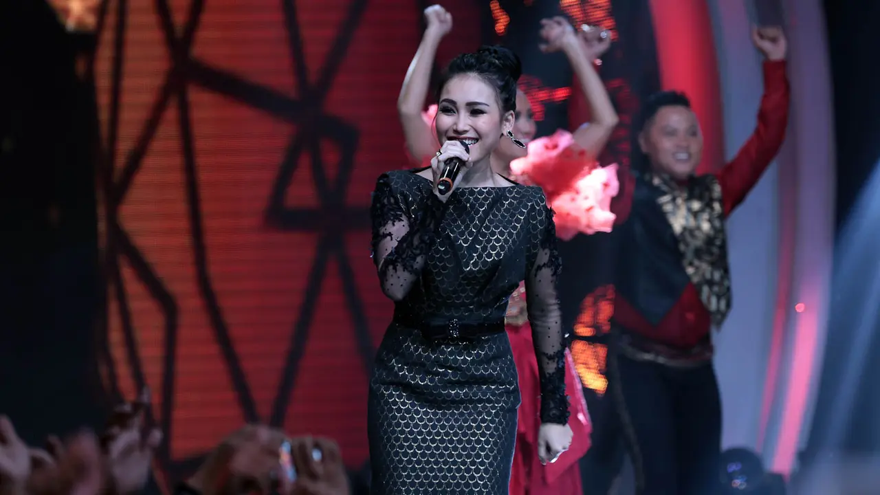 [Bintang] Ayu Ting Ting