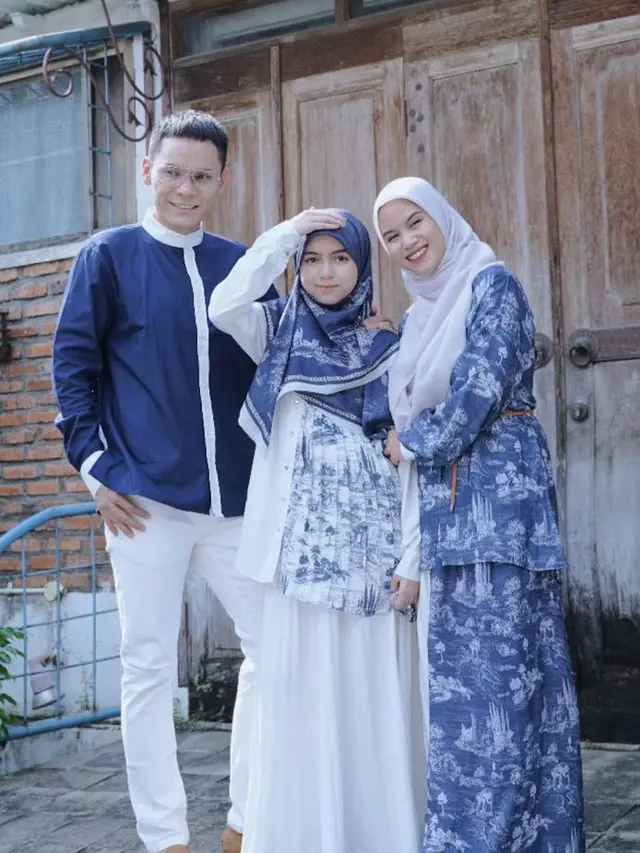 Potret Foto Keluarga Ben Kasyafani, Nesyana, dan Sienna jelang lebaran. [@nesyanabila]