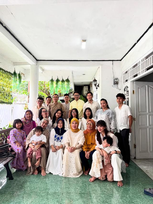 6 Potret Audi Marissa Kembali Rayakan Lebaran Idulfitri, Bagikan Momen Indahnya Toleransi