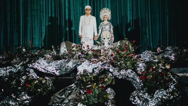 10 Detail Penampilan Sivia Azizah Menikah dengan Sentuhan Adat Minang, Hijab Turban Jadi Andalan