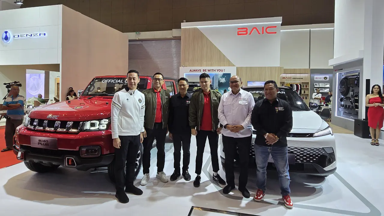 Dua mobil untuk tim Indonesia diserahkan di IIMS 2025