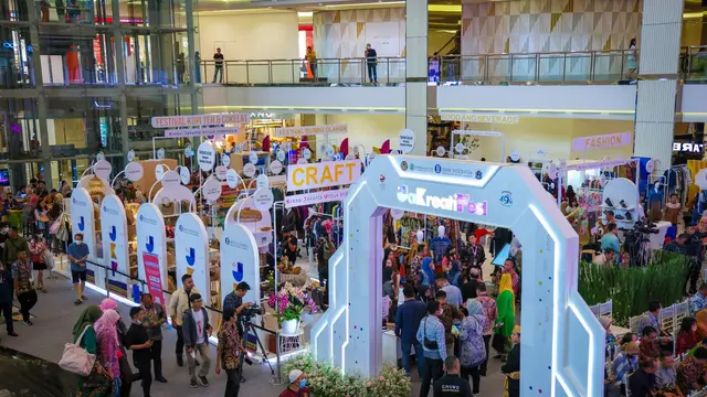 Menteri Koperasi dan UKM Teten Masduki ingin menyulap kawasan Dolly, Kecamatan Putat Jaya, Surabaya menerapkan konsep kota masa depan (future cities).