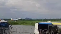 Mesin pesawat Garuda Indonesia terbakar (Liputan6.com/Fauzan)