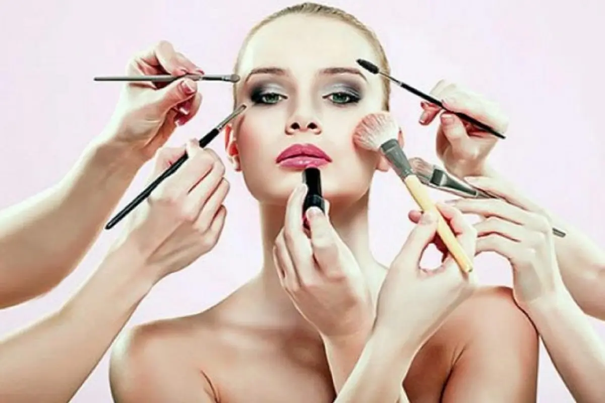 Sederet Transformasi Tutorial Makeup yang Bikin Pangling