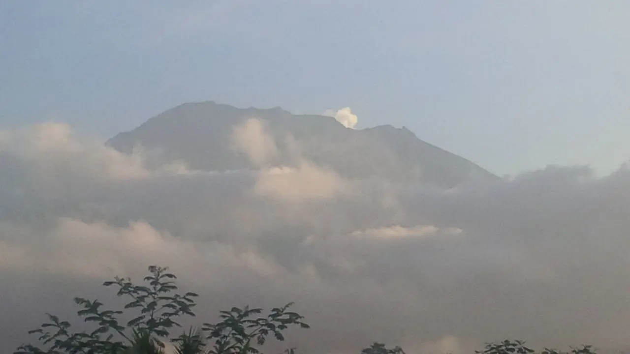 Kisah Pemuka Agama Hindu Berdialog dengan Penunggu Gunung Agung