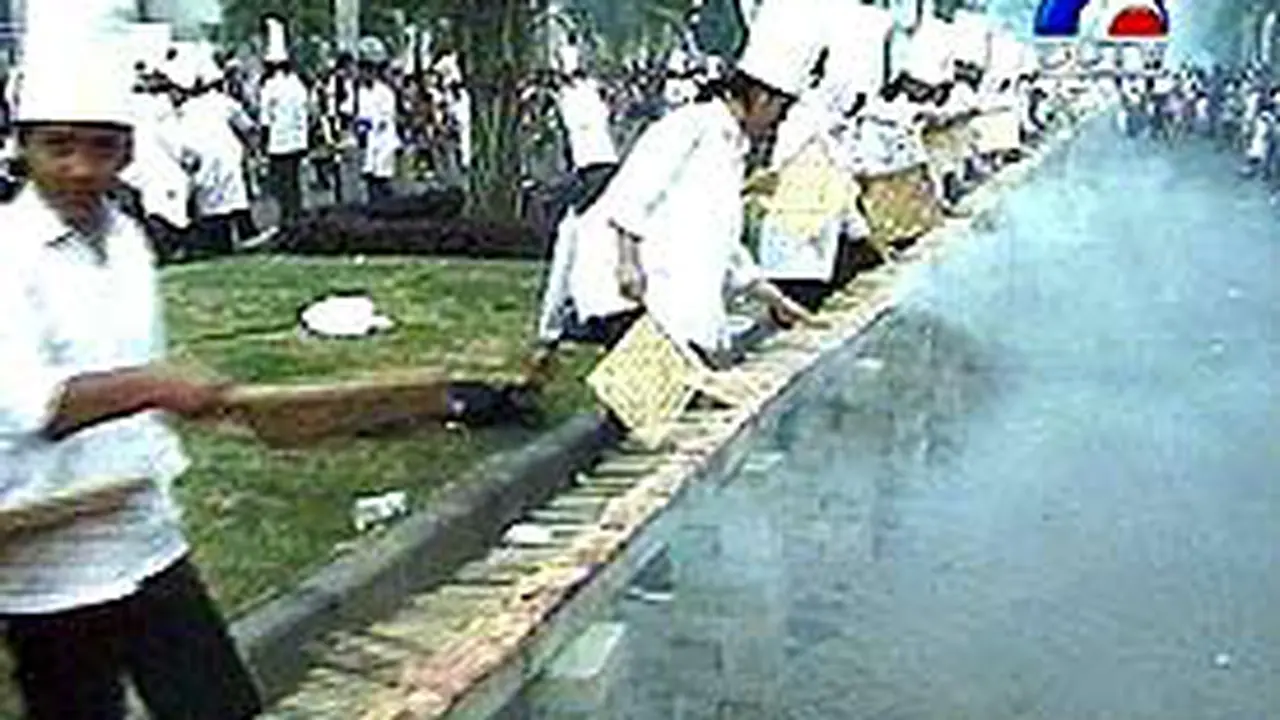 280903bSate.jpg