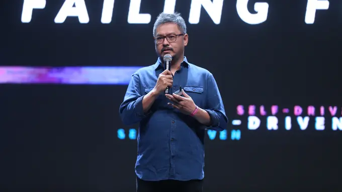 [Fimela] Steve Christian