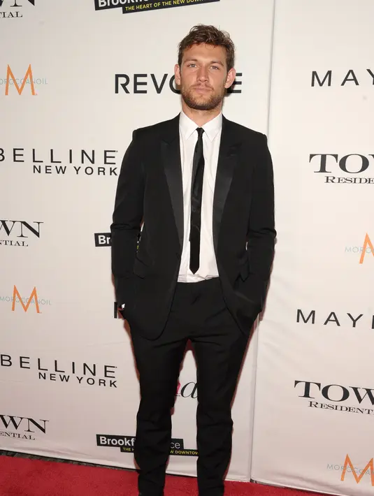 "Saya tidak bisa memberitahukan ke media tentang hubungan saya dengan Marloes, karena ini bagian pribadi didalam hidup saya,"tukas Alex Pettyfer seperti yang dilansir oleh Aceshowbiz. (AFP/Bintang.com)