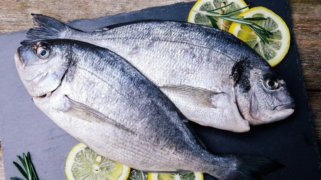 Rahasia Hilangkan Bau Amis di Ikan, Dijamin Tidak Lengket saat Dimasak