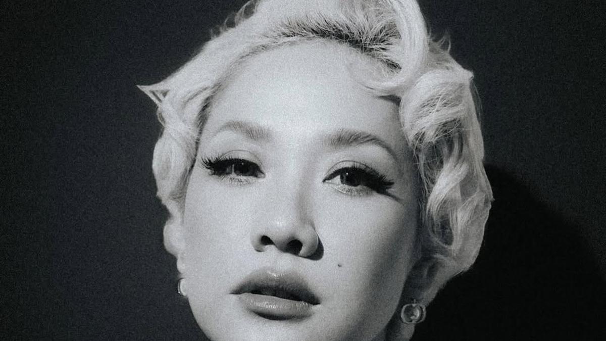 Tanpa Lipstik Merah, 6 Potret Cantik Bunga Citra Lestari Cosplay Jadi Marilyn Monroe dengan Rambut Pixie Curl