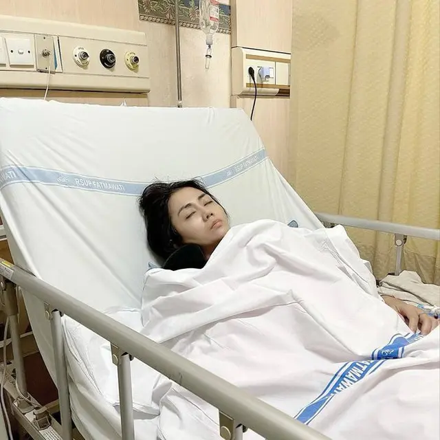 Sempat Prank Bunuh Diri, Ini 7 Potret Terbaru Aida Saskia Berjuang Lawan Kanker