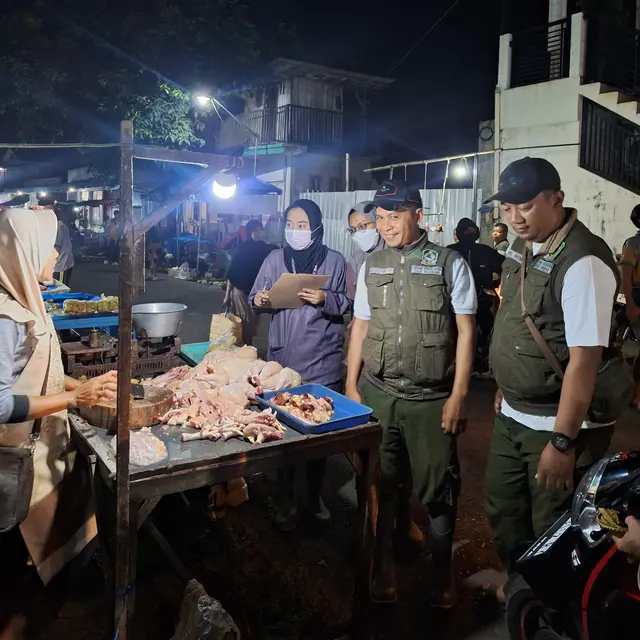 Pemkab Banyuwangi Sidak Pasar dan RPH untuk Memastikan Tak Ada Kecurangan dalam Proses Jual Beli Daging