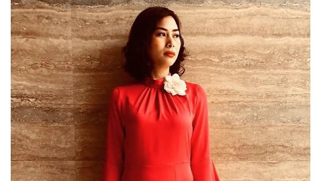 7 Potret Terbaru Anya Dwinov, Siap Lepas Masa Lajang di 2020