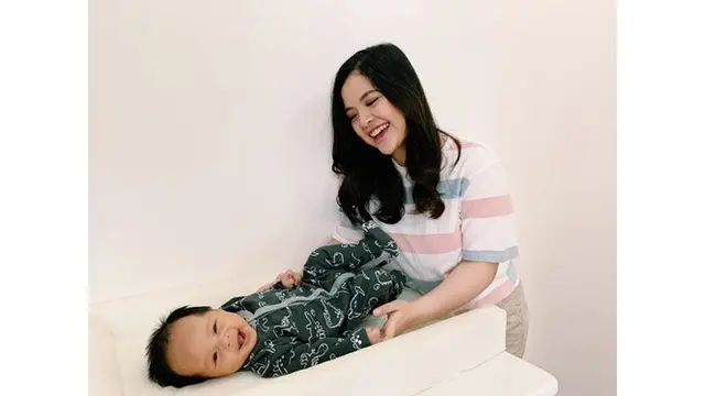 7 Foto Kebersamaan Tasya Kamila dan Anaknya, Bak Kakak Adik