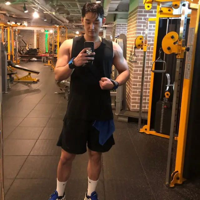 Kang Shin Hyo bergabung di Love Ft Marriage and Divorce season 3 (Foto: Instagram/@actor_shinhyo)