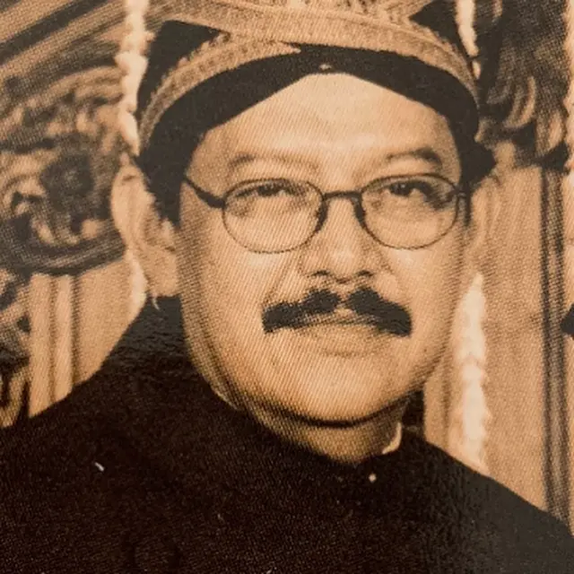 Rudy Salim (https://www.instagram.com/p/CW_9-b1vC0I/)