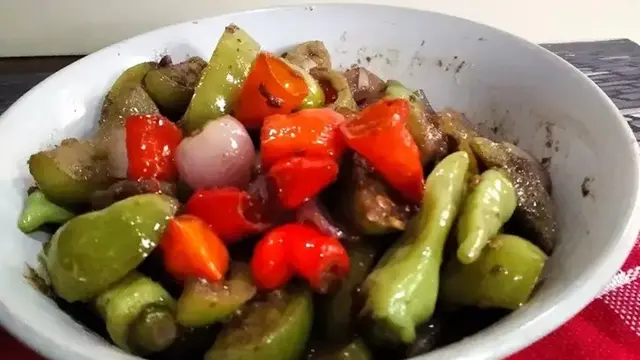 Resep tumis terasi viral. (dok. Cookpad @atidewdew)