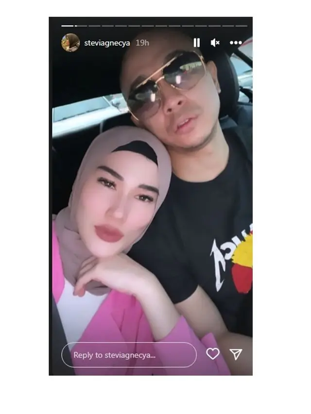 8 Potret Terbaru Stevi Agnecya, Putuskan Mantap Berhijab