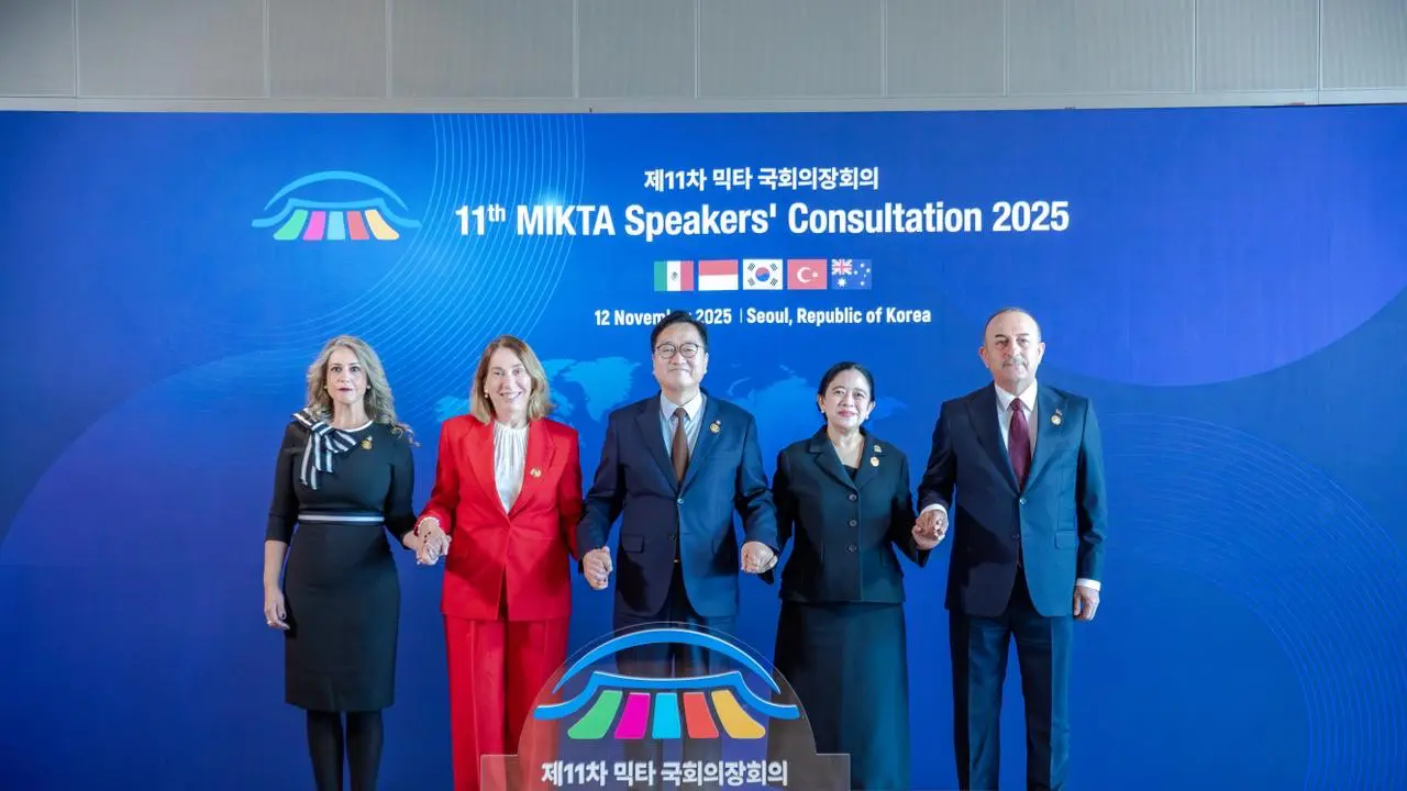Ketua DPR RI Puan Maharani (kedua dari kanan) menghadiri 11th MIKTA Speakers’ Consultation 2025 di Seoul, Korea Selatan, Rabu (12/11/2025) (Istimewa)