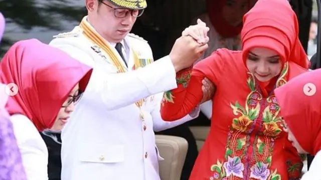 [Bintang] Atalia Praratya dan Ridwan Kamil