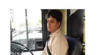 Vankadarath Saritha. sopir bus wanita pertama di New Delhi. (BBC)