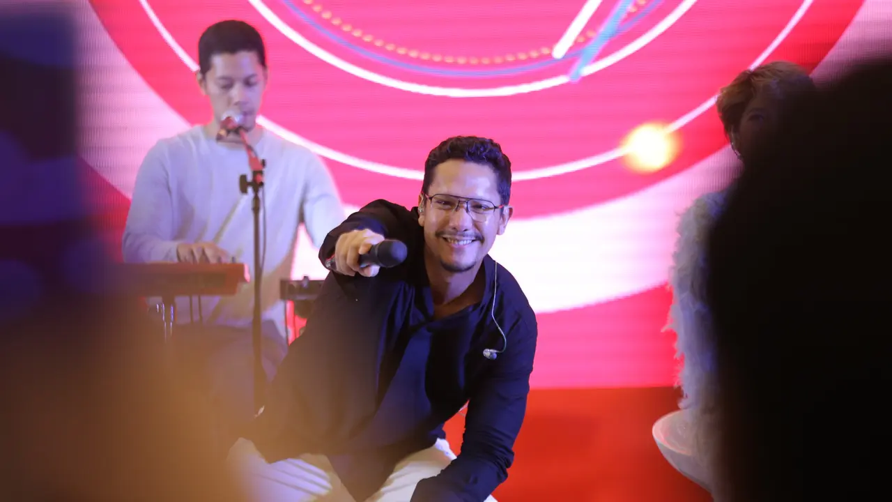 Maliq & D'Essentials