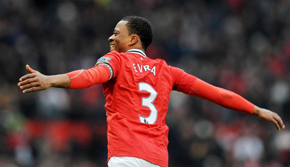 Patrice Evra - Bek asal Prancis ini merupakan legenda Manchester United. Patrice Evra mencatatkan 379 penampilan dan  membantu Manchester United meraih 14 titel juara. (AFP/Andrew Yates)