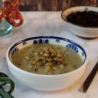 Ilustrasi bubur kacang hijau./Copyright shutterstock.com/id/g/Fidia+Helianti
