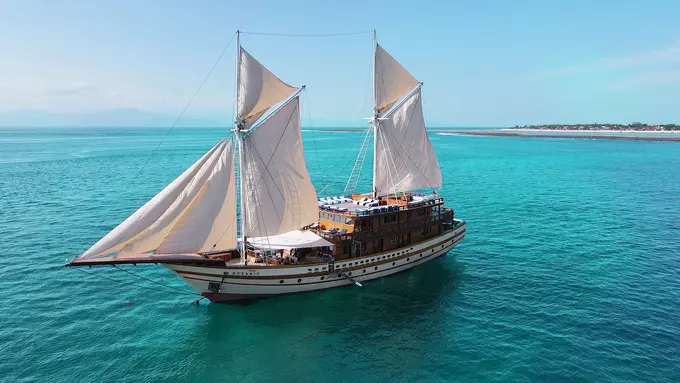 Kapal pinisi The MAJ Oceanic