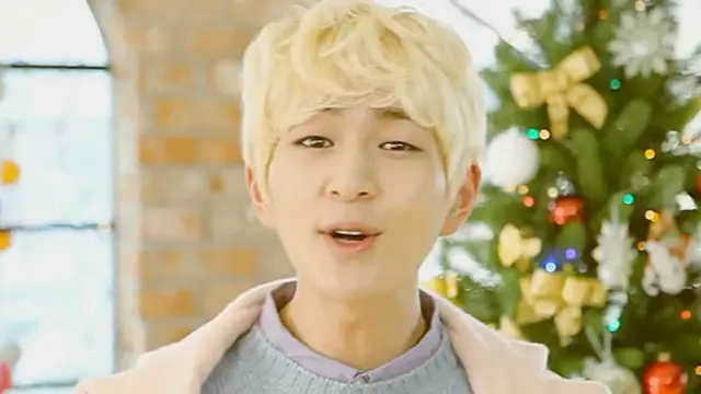 [VIDEO]: Natal Penuh Keceriaan dari SHINee