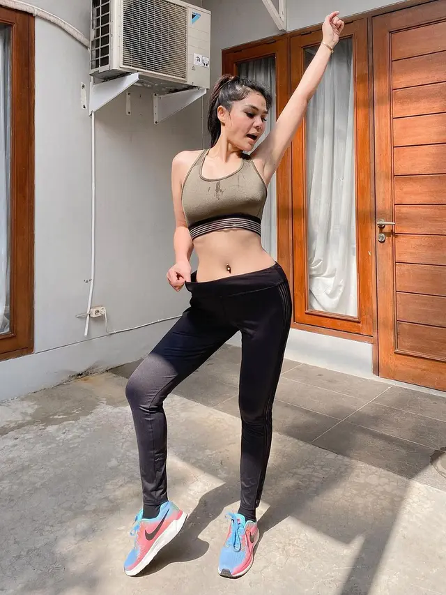 Miliki Body Goals, Ini 6 Potret DJ Katty Butterfly saat Olahraga