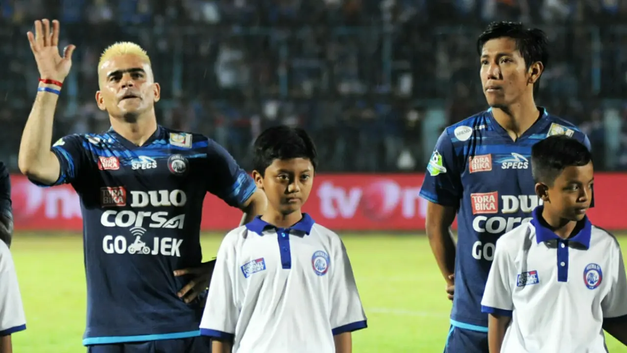 Cristian Gonzales dan Syaiful Indra Cahya
