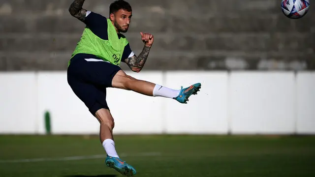 Bek Kanan Prancis Jonathan Clauss
