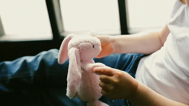 Membangun Empati dan Pemahaman Emosional Anak