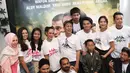Pemain dan sutradara film Jelita Sejuba (Mencintai Ksatria Negara) menggelar konferensi pers di Jakarta, Rabu (7/3). Film ini menceritakan penantian istri tentara yang menunggu kepulangan suaminya yang ditugaskan negara. (Liputan6.com/Immanuel Antonius)