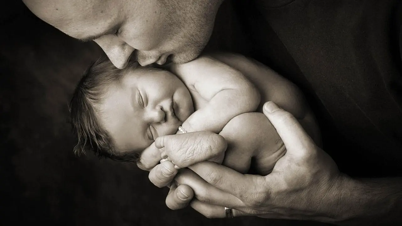 Saat-saat Terakhir Bersama Bayi Terekam dalam Foto