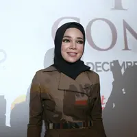 "Semoga ini jadi pertanda baik untuk filmnya karena semua musisi di sini berkerja sama dengan sangat baik. Acara ini menimbulkan optimisme untuk filmnya," tandas Dewi Sandra. (Nurwahyunan/Bintang.com)