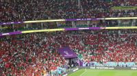 Fans Timnas Maroko mendominasi Stadion Al Thumama hari Minggu (27/11/2022) sore waktu Qatar. Timnas Maroko pun sukses mengalahkan Belgia dengan skor 2-0. (Hendry Wibowo/Bola.com)