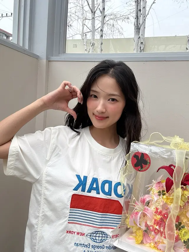 Kim Hyeyoon, Identitas Visual Kuat