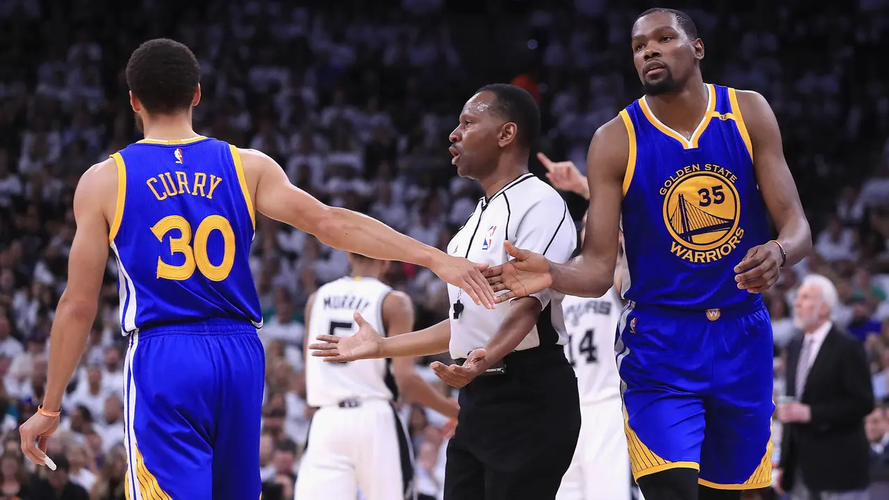 Permalukan Spurs, Warriors Selangkah Lagi Menuju Final