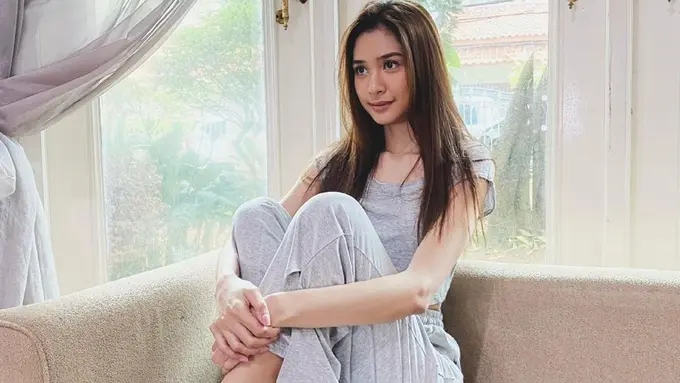 FOTO: Gaya Kasual Mikha Tambayong, Simpel dan Stylish