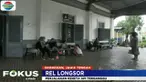 Puluhan pekerja Sabtu pagi dikerahkan untuk melakukan perbaikan sebagai langkah antisipasi agar jalur ini bisa segera digunakan.