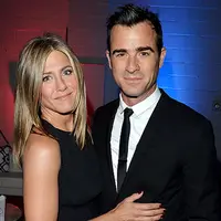 Jennifer Aniston dan Justin Theroux (via people.com)