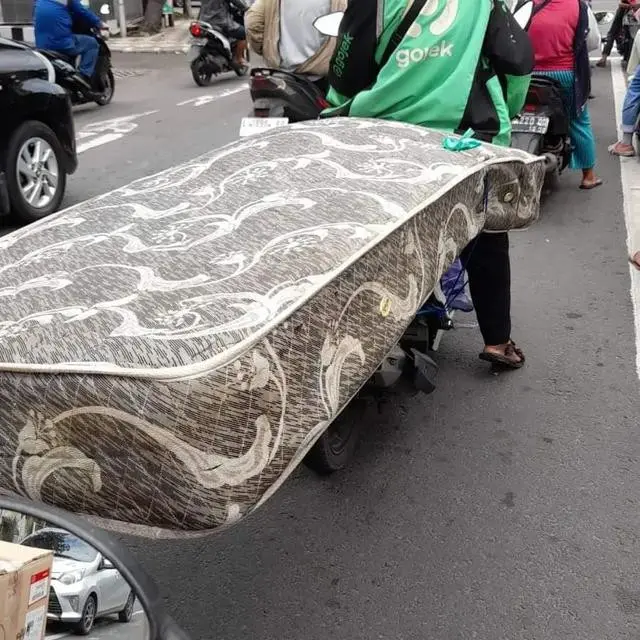 Kumpulan Potret Ojol dapat Konsumen Tanpa Budi Pekerti, Terpaksa Kirim Barang Ekstra Besar (ist)